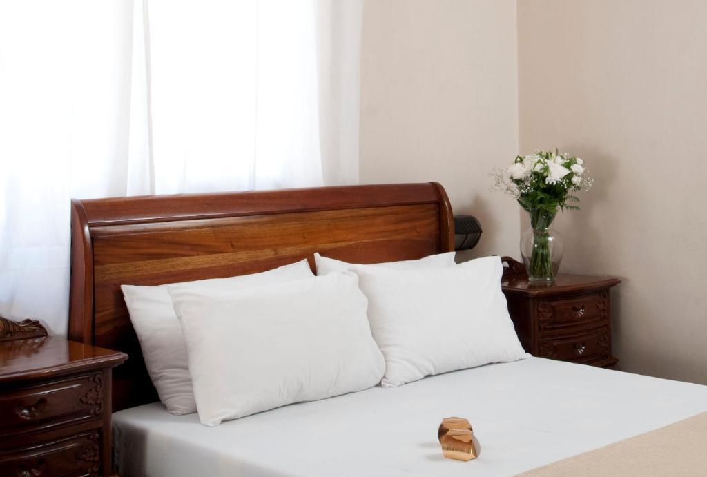 Sun Aviv Hotel Тел Авив Стая снимка